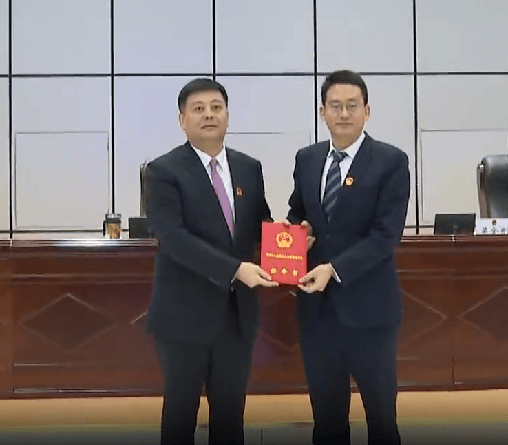 “80后”秦波,任代市长