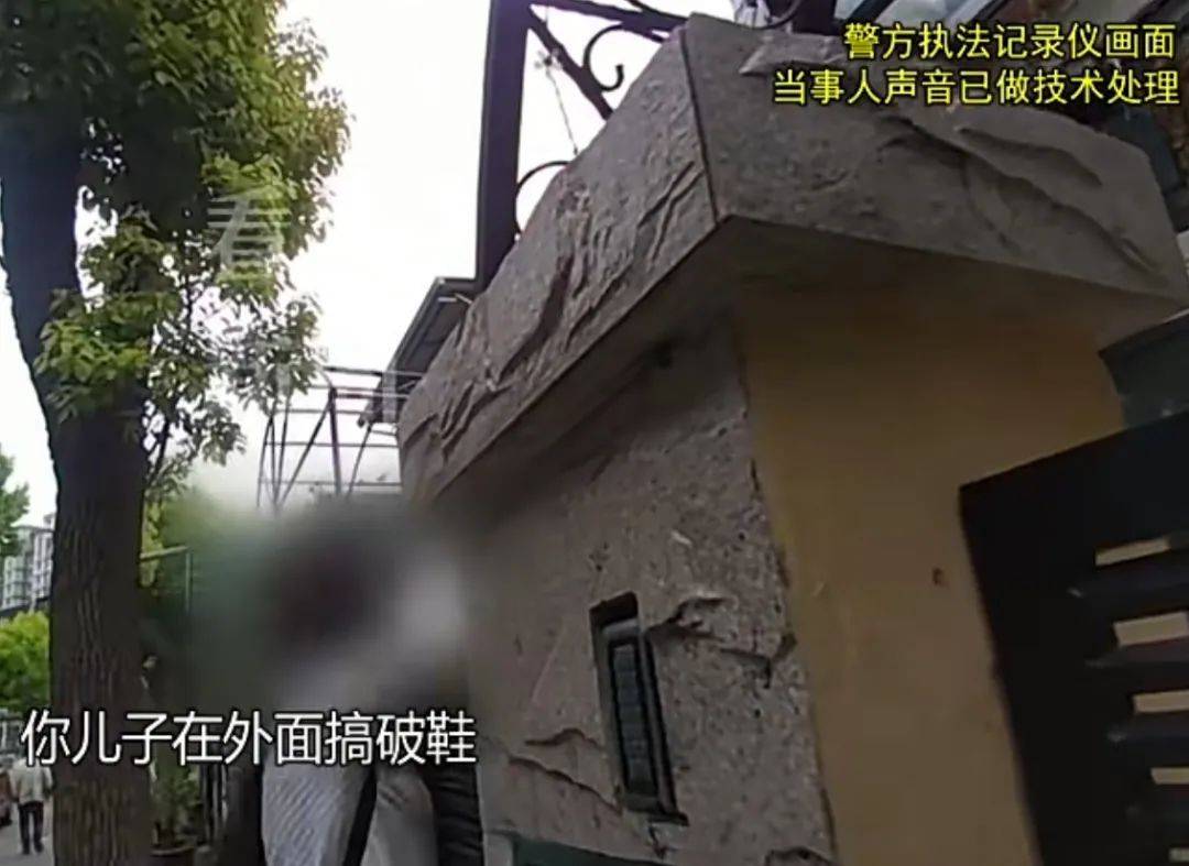 夫妇共同决定丁克,20年后丈夫偷偷在外生子,婆婆还帮忙带孩子……