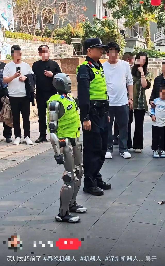 未来已来 深圳街头现机器人警察 当地派出所：有巡逻作用 第一时间接处警
