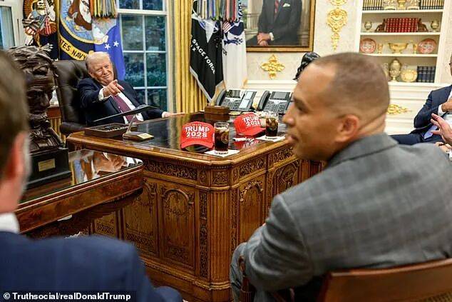 笑死！美国政府关门，公务员为爱发电！妮可·基德曼20年婚姻再破裂，背后竟是…