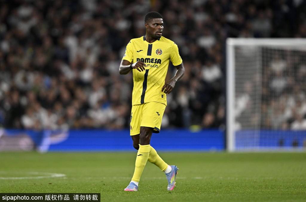 3-2！瓦伦西亚绝杀皇马，点球成历史反转关键