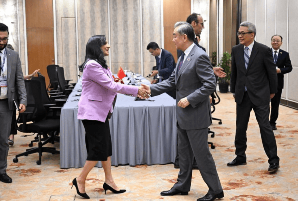 我大使干脆把话说透，想让中国取消关税，加拿大得先按中方说的办！