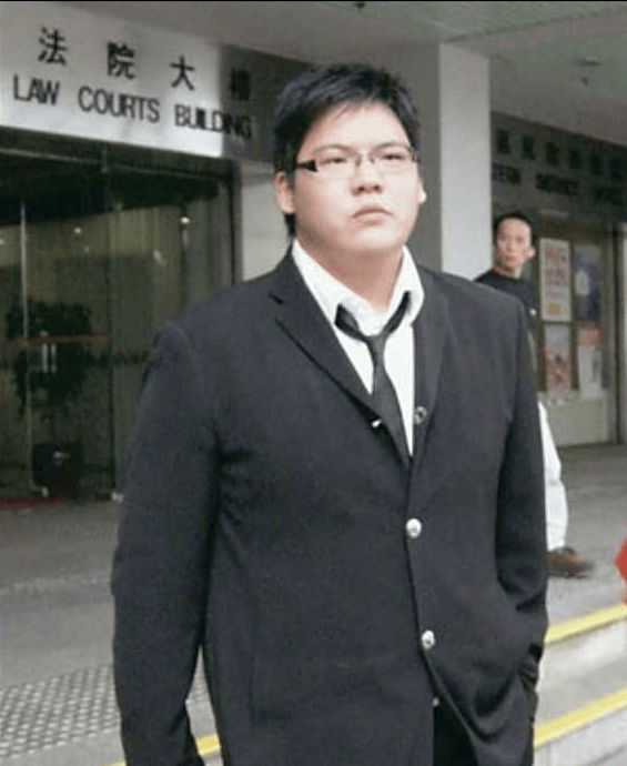 考古 | 向太小儿子向佑罕见露面!曾惹怒大佬高呼我爸是向华强,与母亲决裂真相曝光