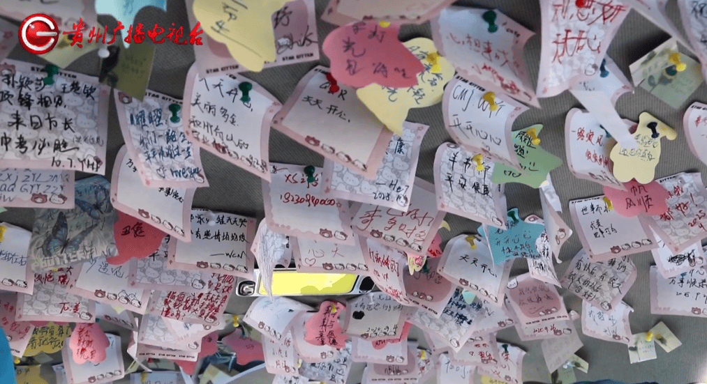 宛如“童话世界”般的出租车，你坐过吗？快来看“00”后小伙儿，打造的“浪漫满屋”