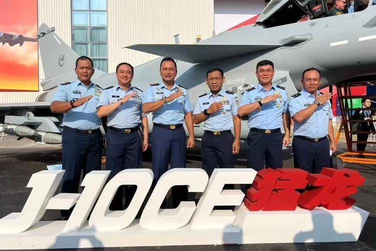 阵风再败,印尼一口气下单42架歼10,印媒急了:自己就是前车之鉴