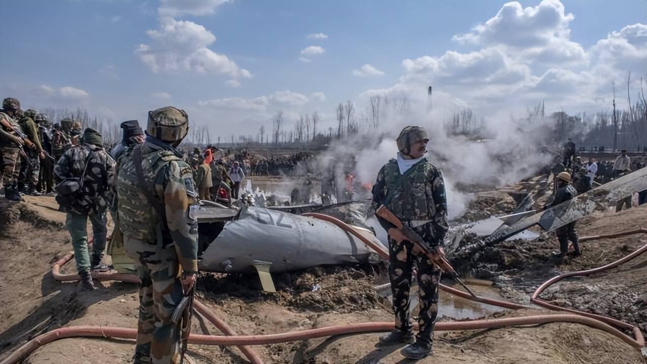 阵风再败,印尼一口气下单42架歼10,印媒急了:自己就是前车之鉴