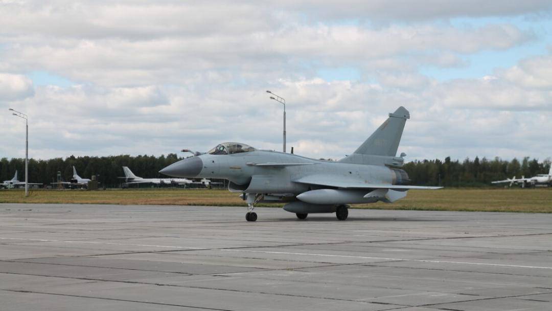 阵风再败,印尼一口气下单42架歼10,印媒急了:自己就是前车之鉴