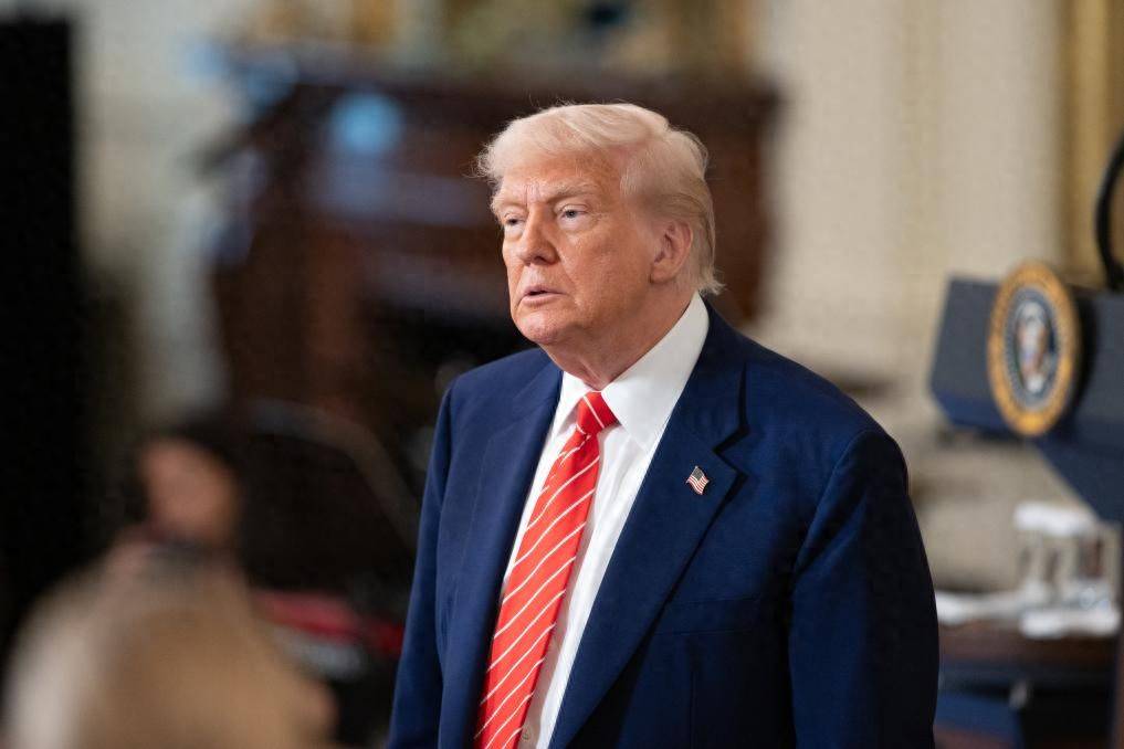 特朗普单方面宣布访华时间，急于访华就是为了签大单？中方的回应滴水不漏